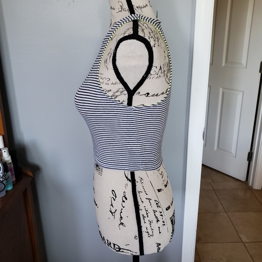 Striped crop top - Picture 2 of 3